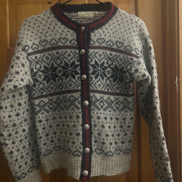L.L. Bean Sweaters - L.L. Bean Gray and Navy Patterned Cardigan